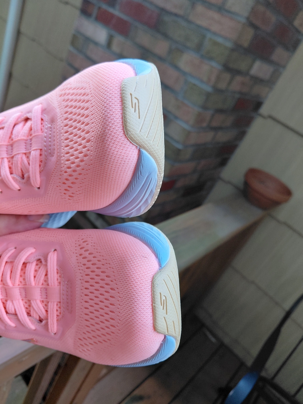 Sketchers Slip In - Picture 9 of 13